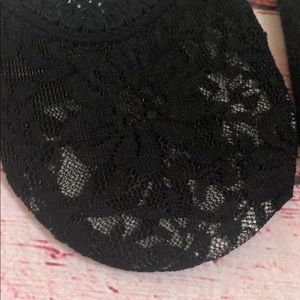 HUE Accessories - Hue Cotton & Lace Liner Socks Lot M/L NWT HUE Accessories - Hue Cotton & Lace Liner Socks Lot M/L NWT